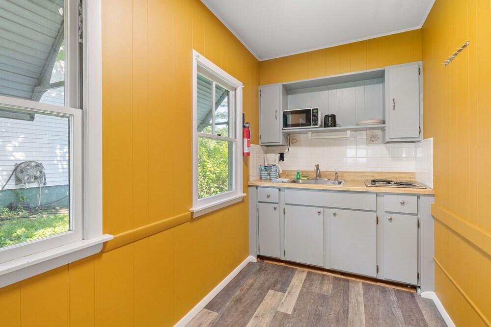The Beaches Guest Rooms and Cottages photo 33