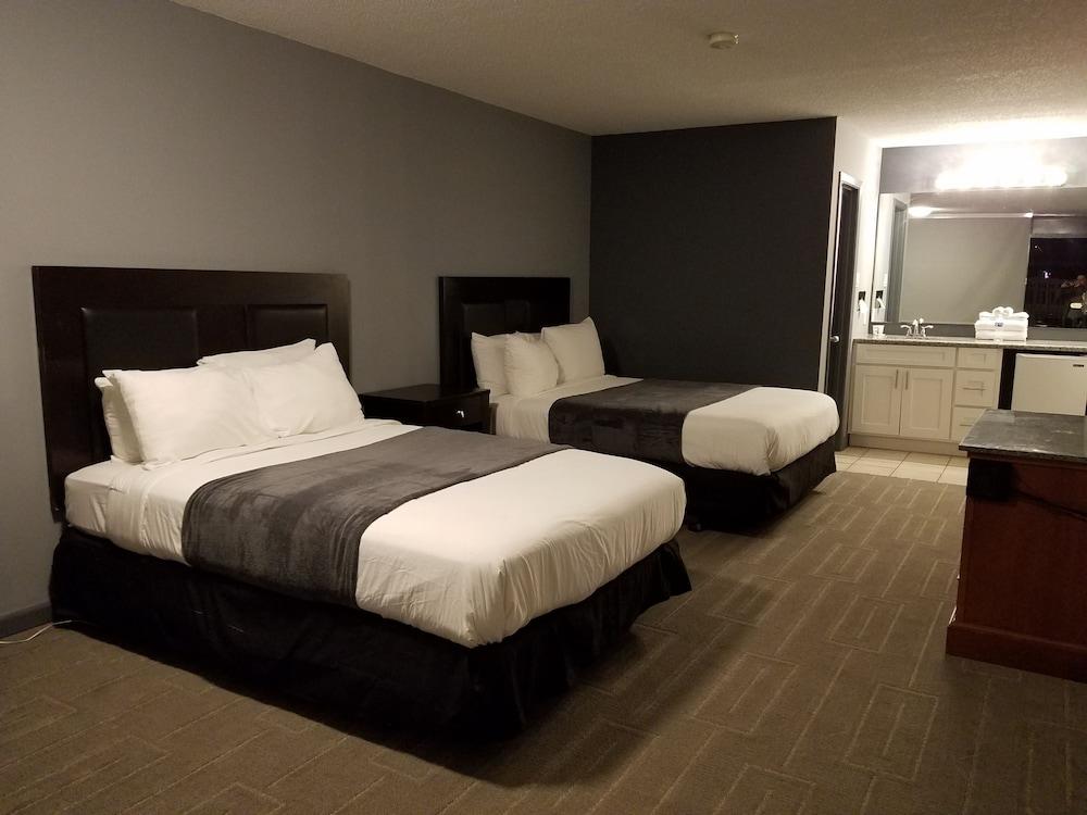 Ramada by Wyndham New Orleans photo 5