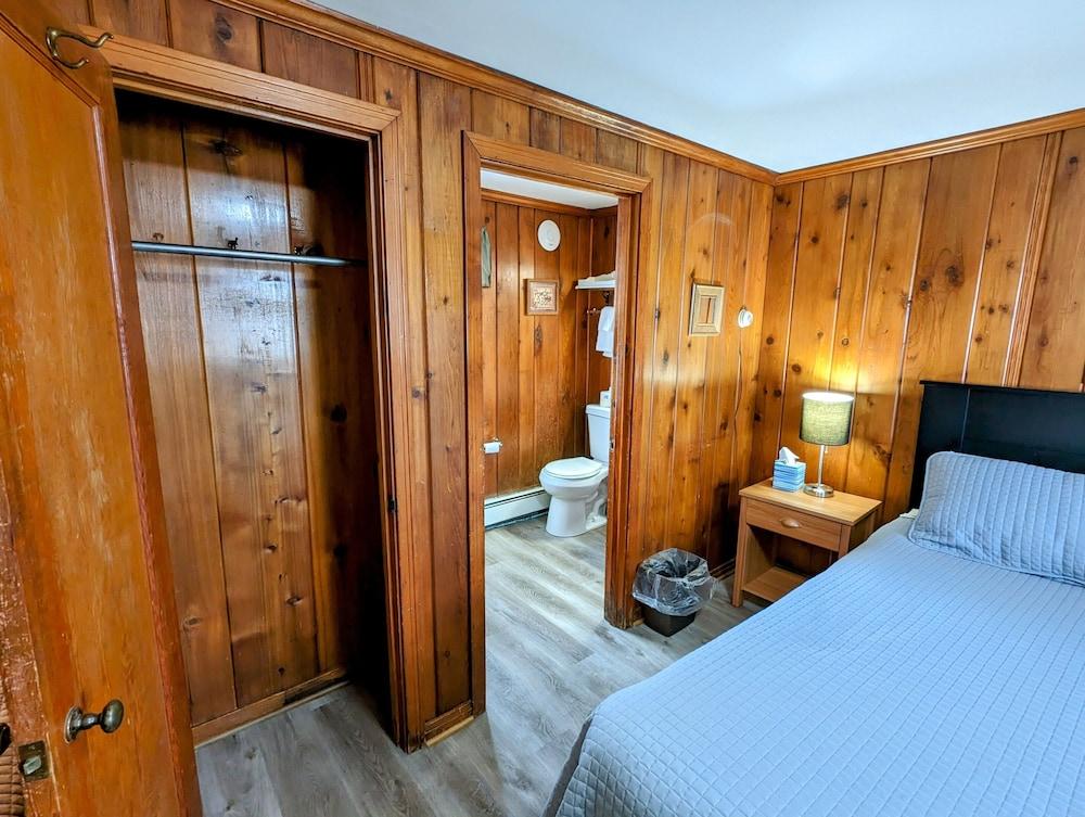 Riverside Motel photo 18