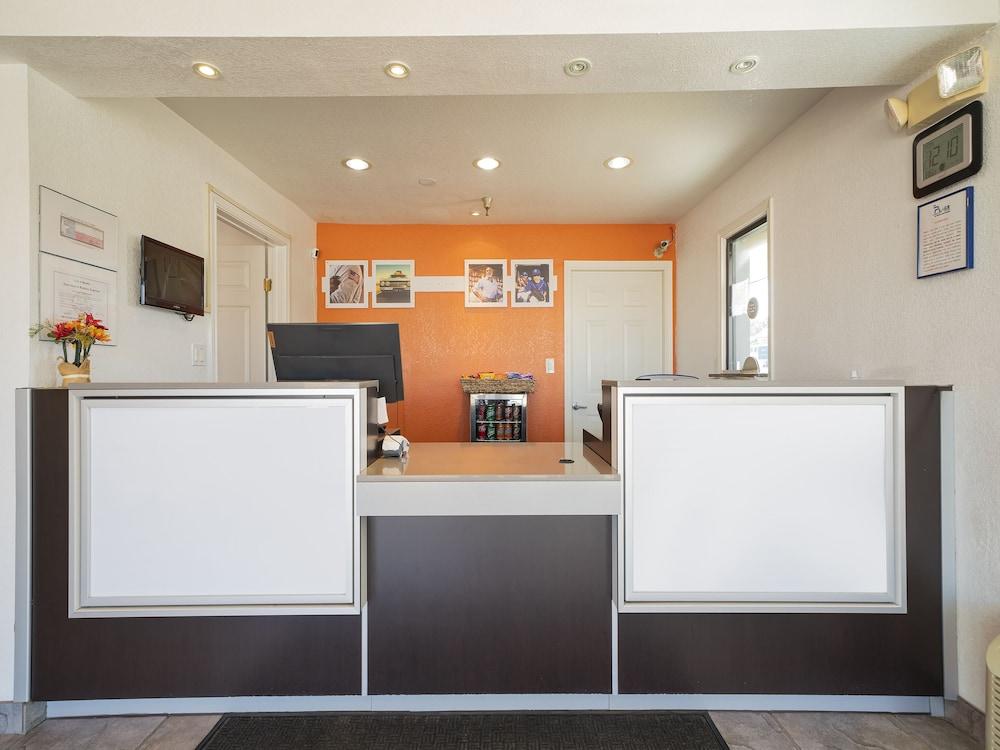 Americas Best Value Inn & Suites Humble photo 4