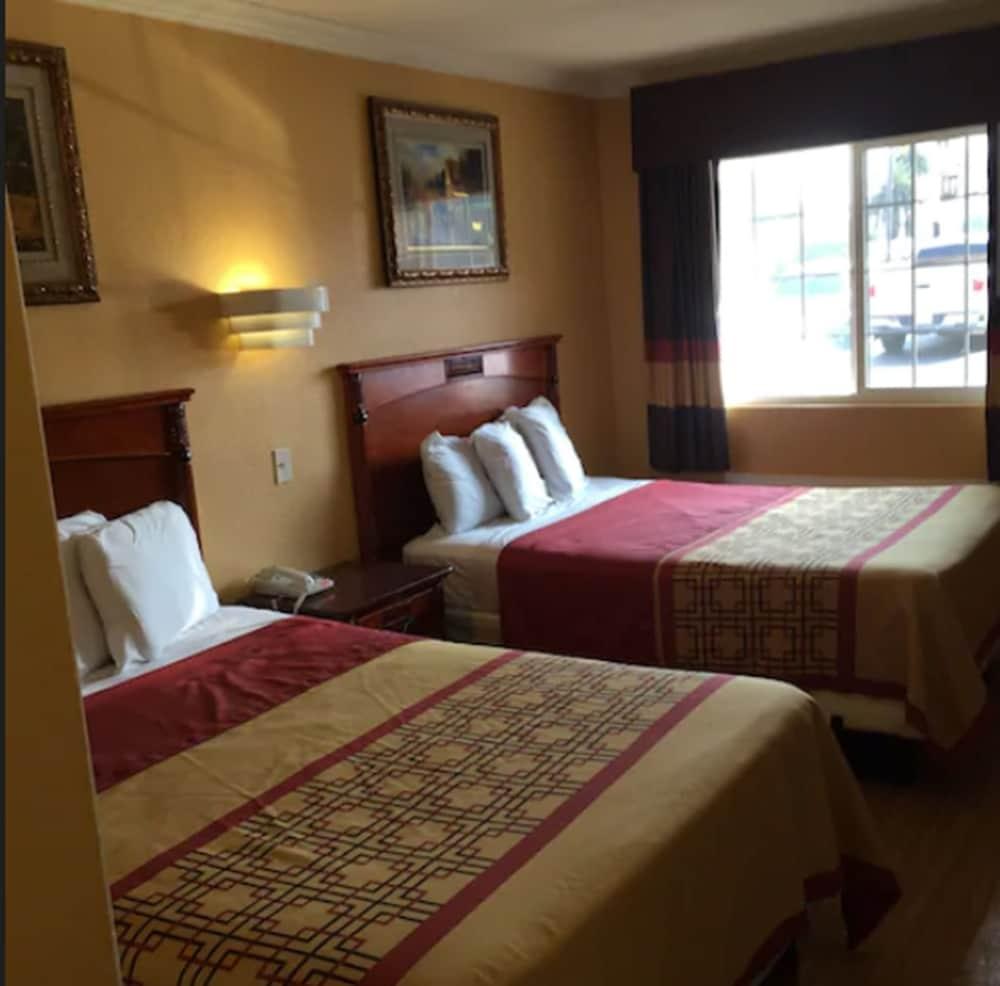 National City Motel photo 7