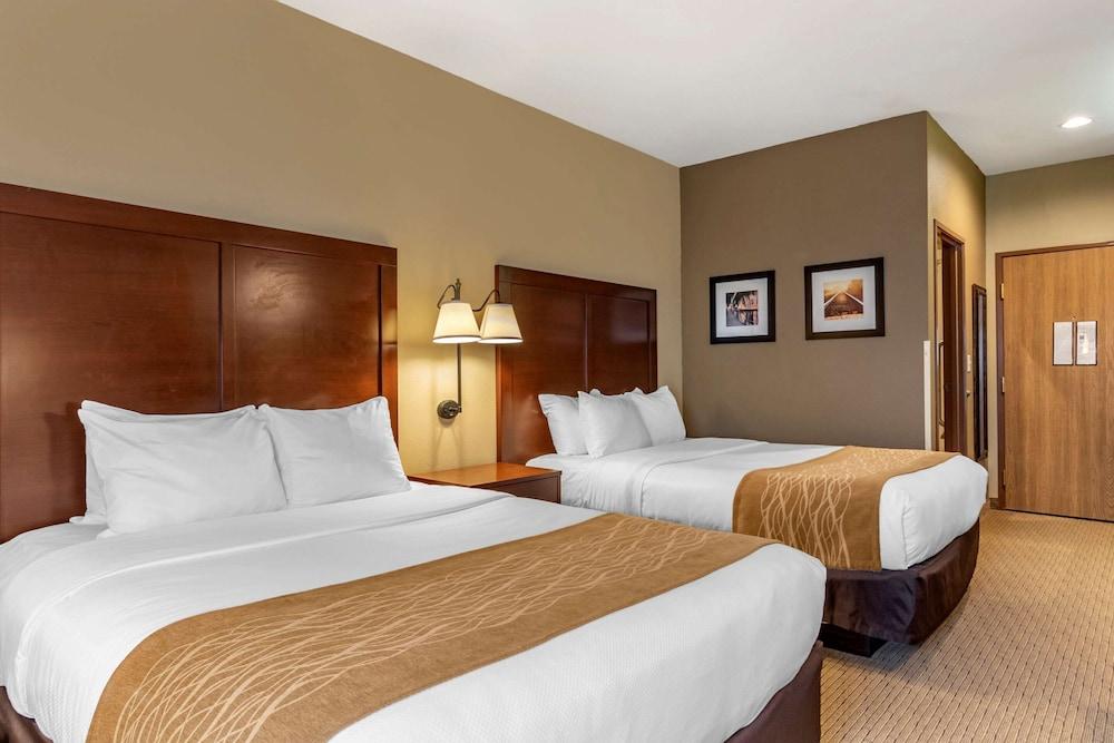 Comfort Inn Warrensburg Station photo 15