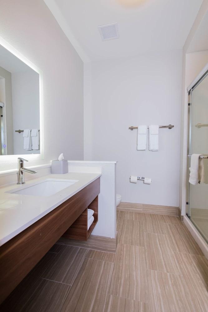 Holiday Inn Express & Suites Houston North I-45 Spring by IHG photo 16