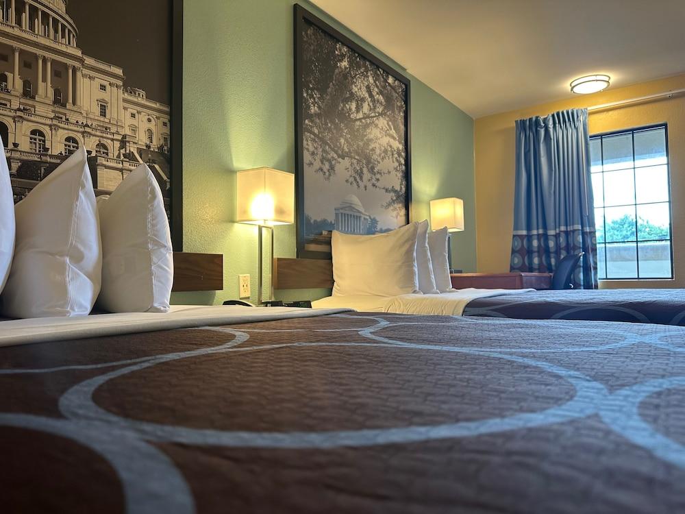 Super 8 by Wyndham Alexandria/Washington D.C. Area photo 8