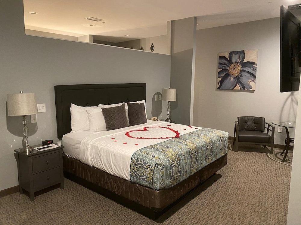 Belamere Swimming Pool Suites photo 4