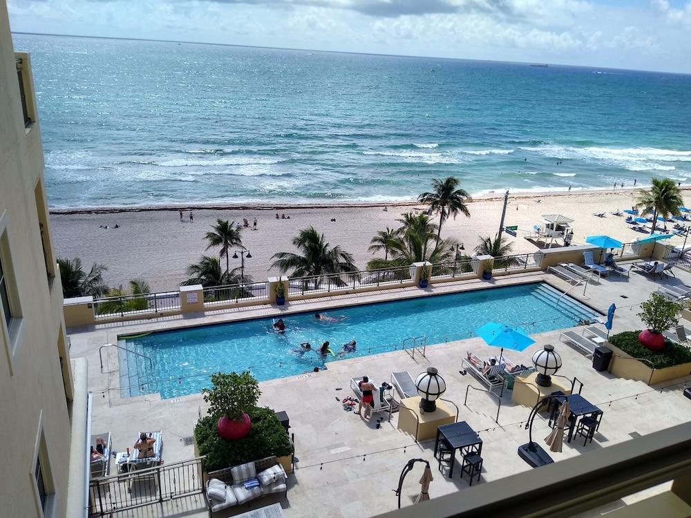 Private Residences at the Atlantic Resort and Spa photo 61