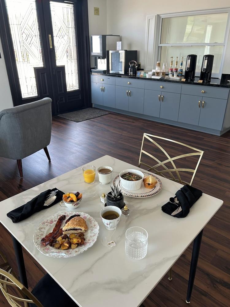 Rhapsody in View Boutique Hotel photo 55