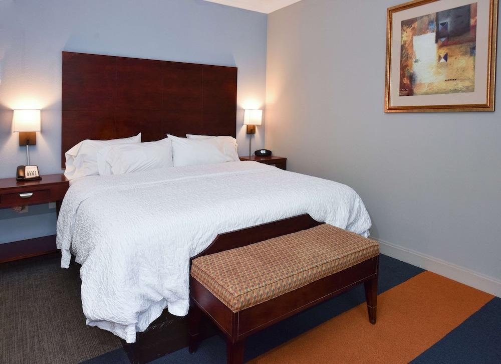 Hampton Inn Alexander City photo 25