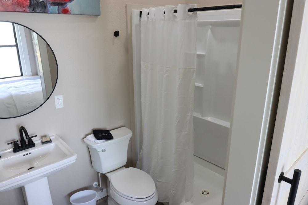 The Roanoke Hotel photo 23