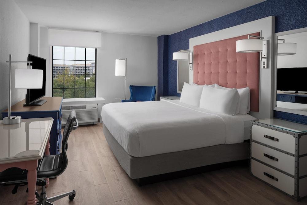 Hotel Indigo Mount Pleasant by IHG photo 6