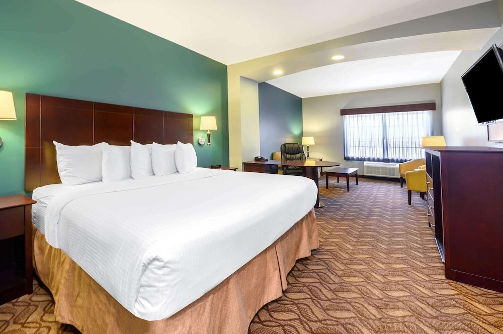 La Quinta Inn & Suites by Wyndham Longview North photo 15