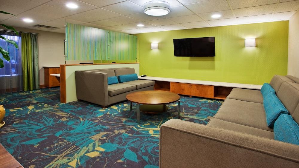 Holiday Inn Express & Suites Kimball by IHG photo 30