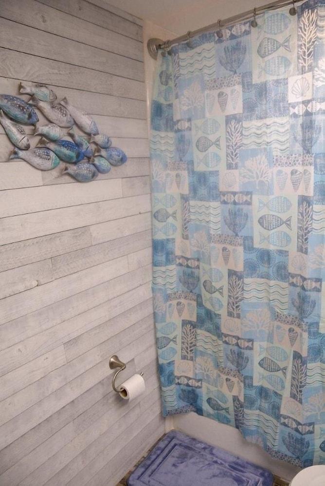 Kon Tiki Inn photo 13