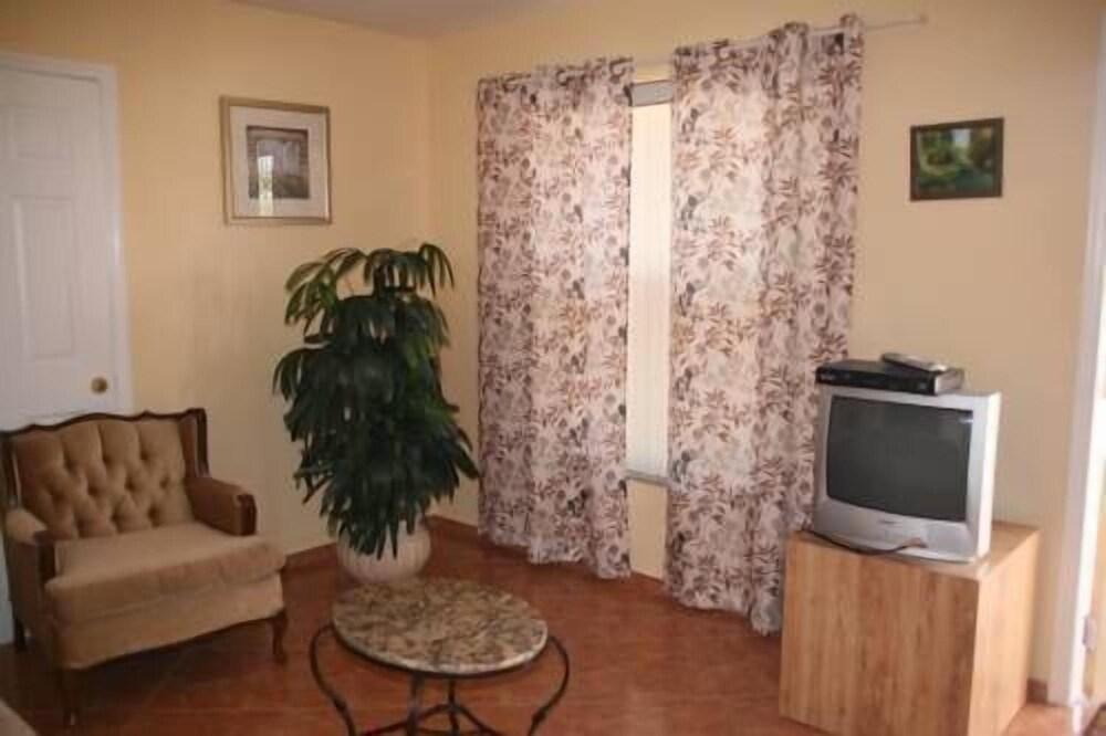Lago Mar Motel and Apartments photo 17