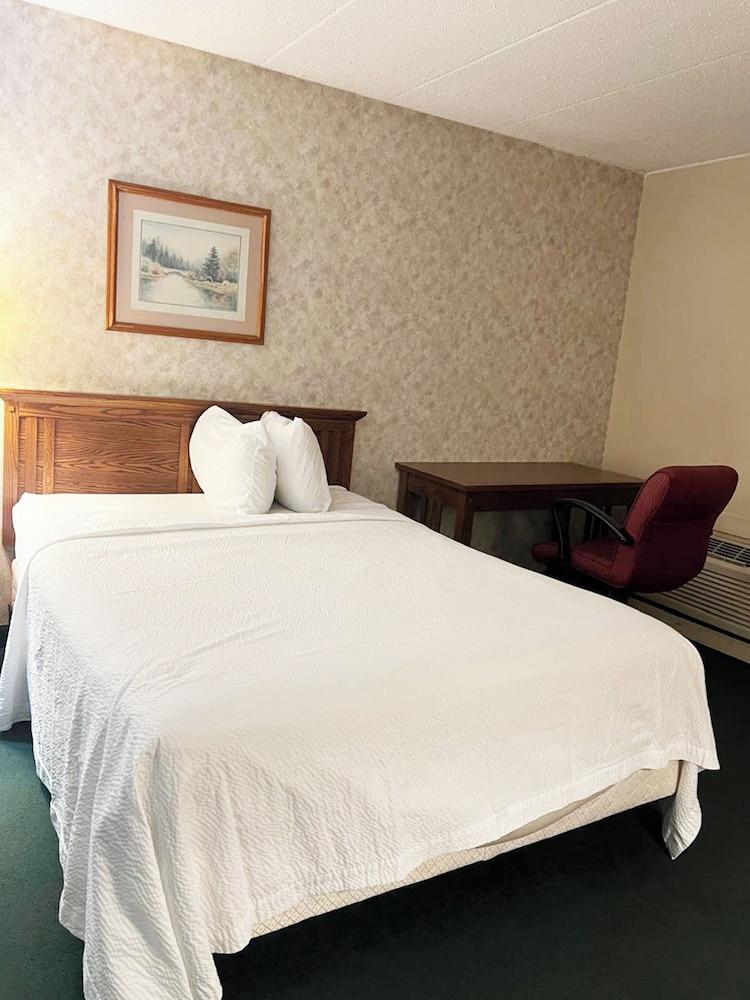 Blue Way Inn & Suites La Crosse photo 10