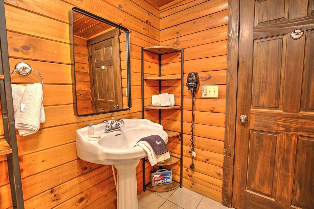 Cricket Hill Lodge & Cabins photo 16