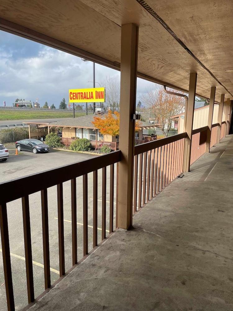 Centralia Inn photo 16