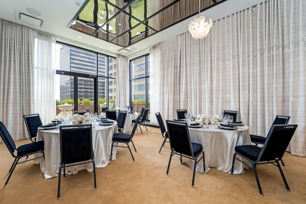 Fairlane Hotel photo 47
