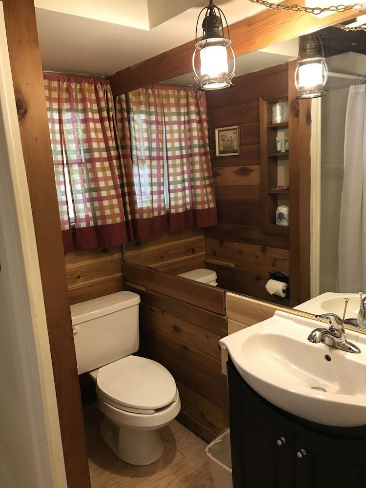 Harbor Light Inn photo 99