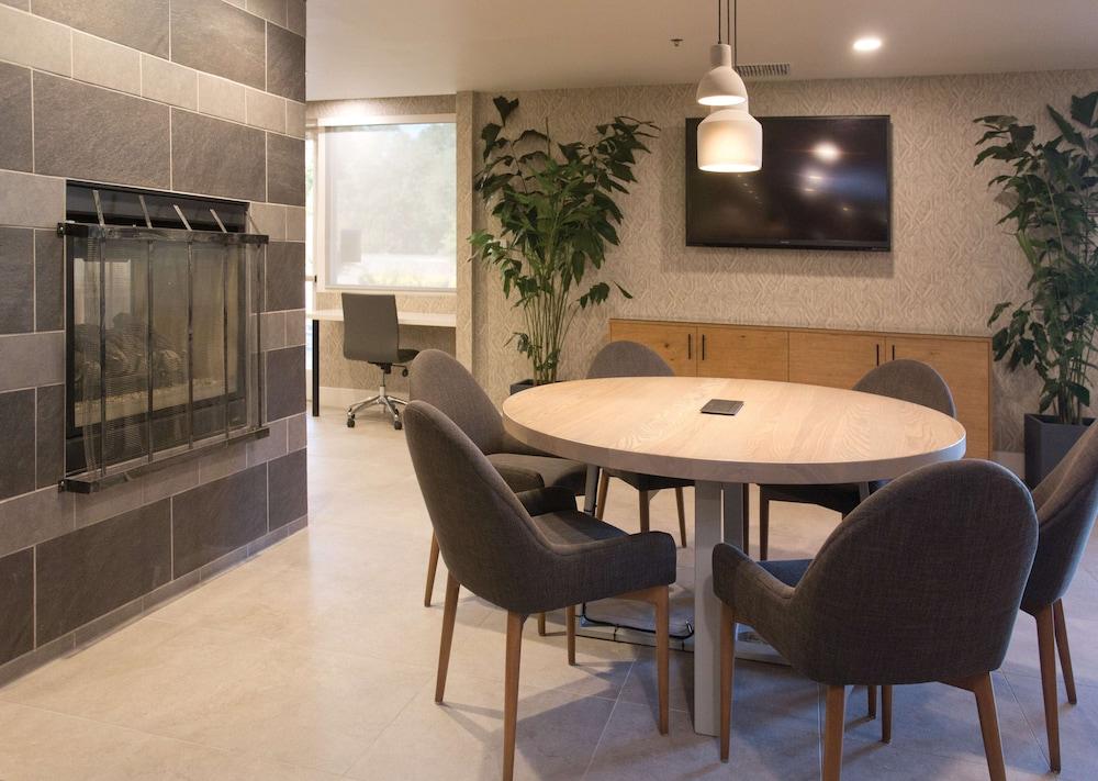 DoubleTree by Hilton Chico photo 55