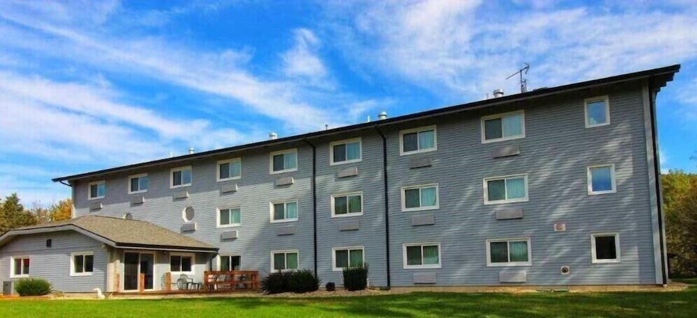 Paddle Wheel Inn photo 38