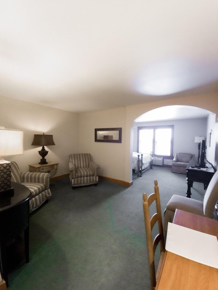 Nuks Executive Suites photo 19