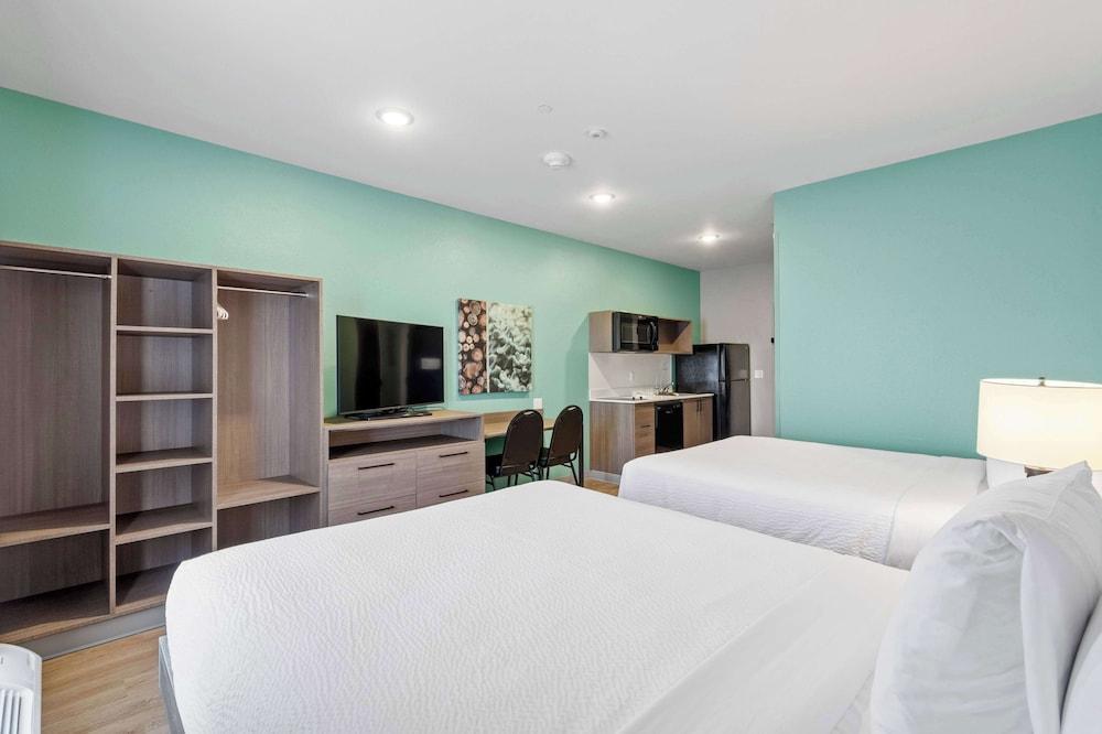 ECHO Suites Extended Stay by Wyndham Houston Katy West photo 8