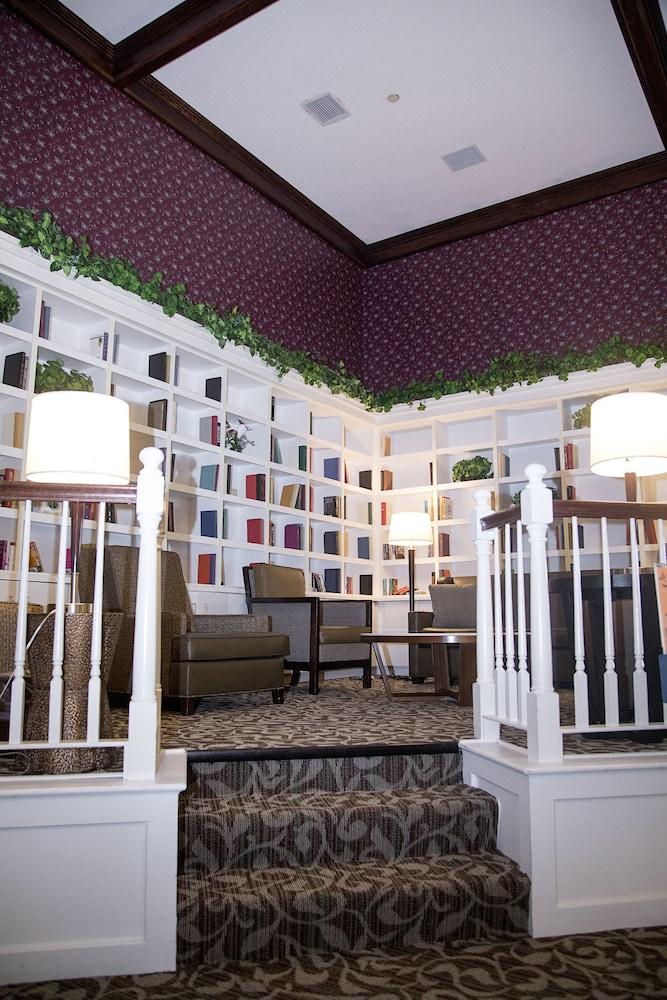 Grand Hinckley Inn photo 2