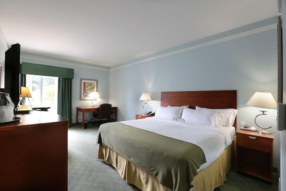 Holiday Inn Express Tampa N I-75 - University Area by IHG photo 3