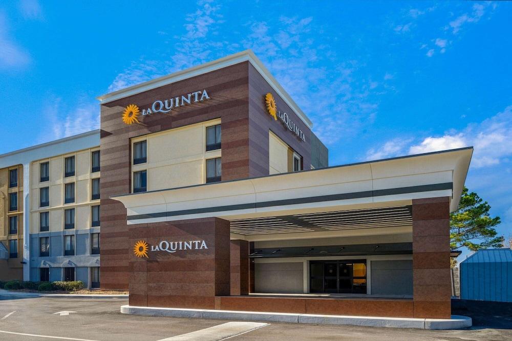 La Quinta Inn by Wyndham Columbia SE / Fort Jackson photo 1