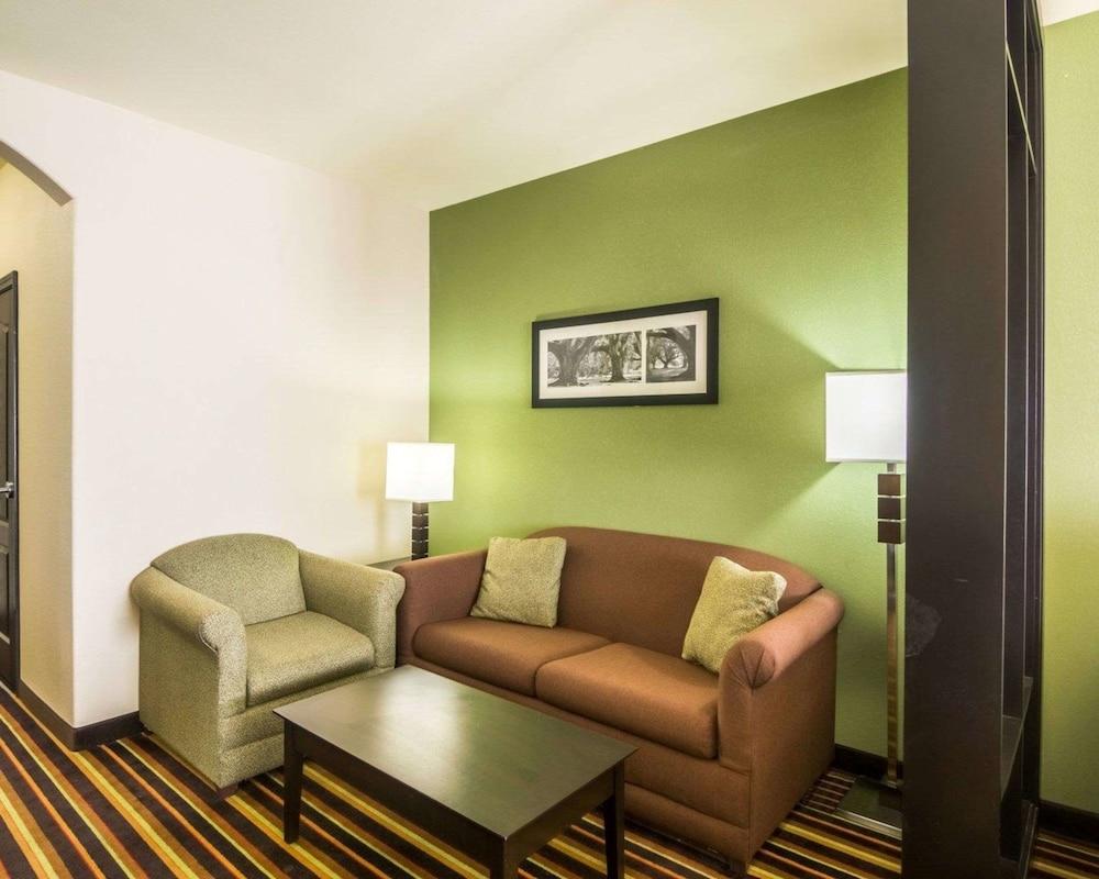 Spark by Hilton Amarillo Western Plaza photo 24