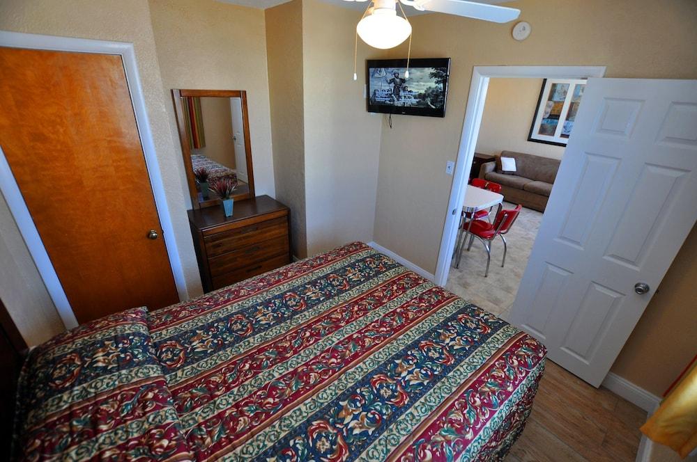 Nantucket Inn & Suites photo 2