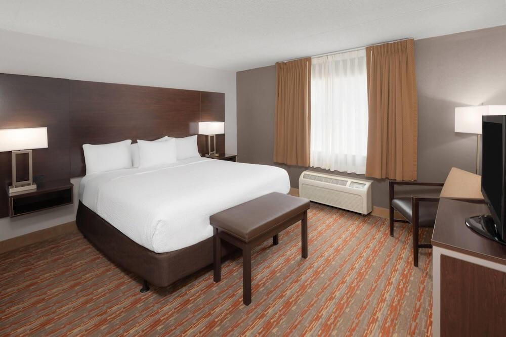 Endeavor Inn & Suites, Trademark Collection by Wyndham photo 33