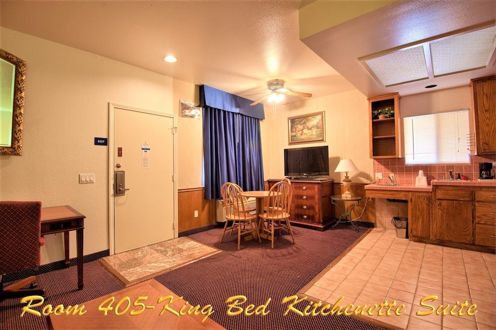 Americas Best Value Inn & Suites Joshua Tree National Park photo 13