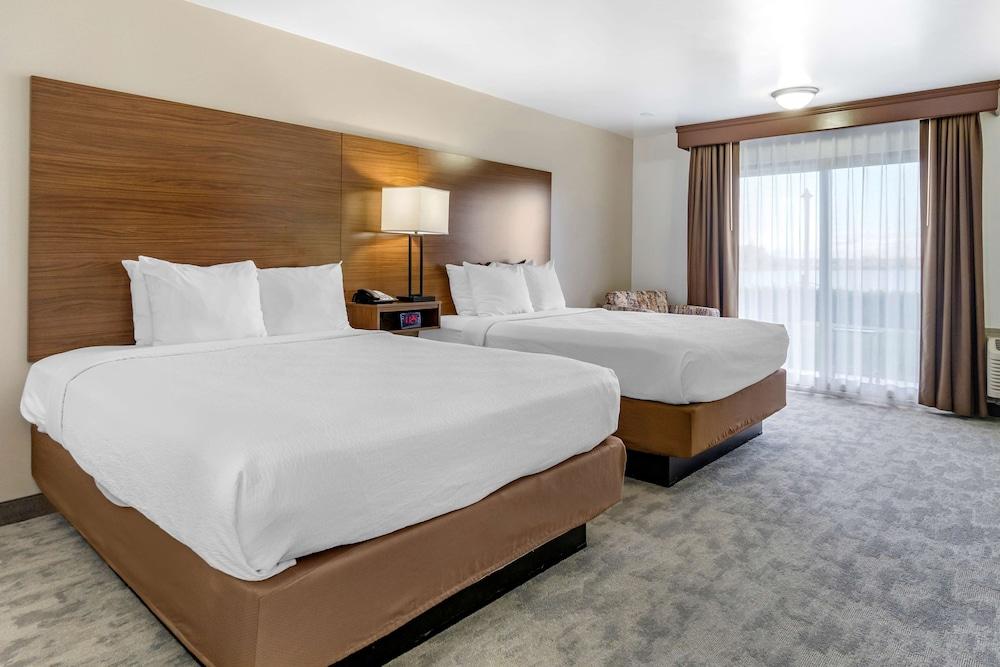 Best Western Plus Lake Front Hotel photo 15