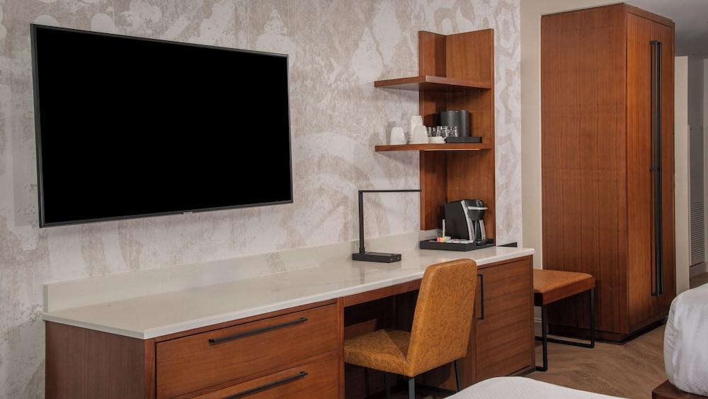 Disney's Coronado Springs Resort photo 27