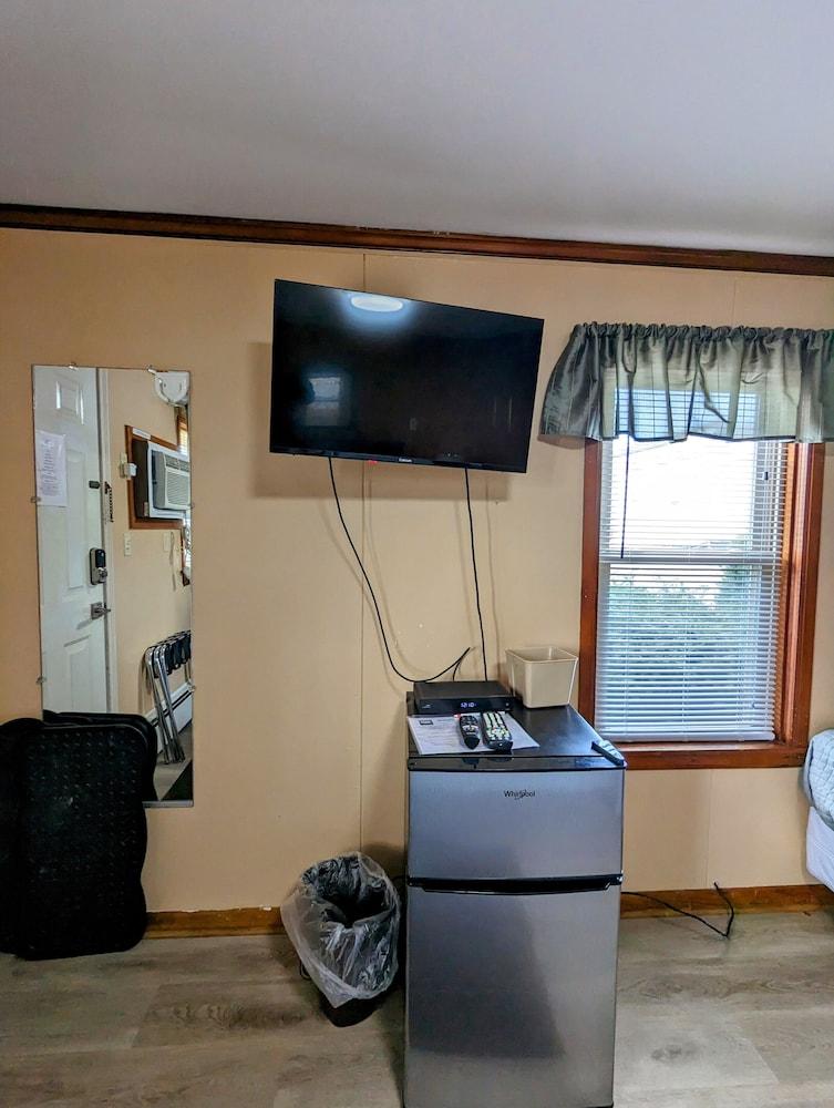 Riverside Motel photo 88