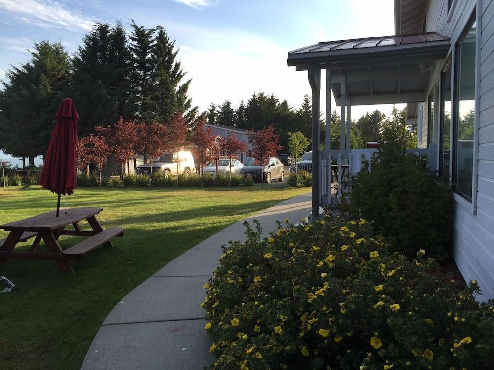 White House Inn on the Waterfront photo 8