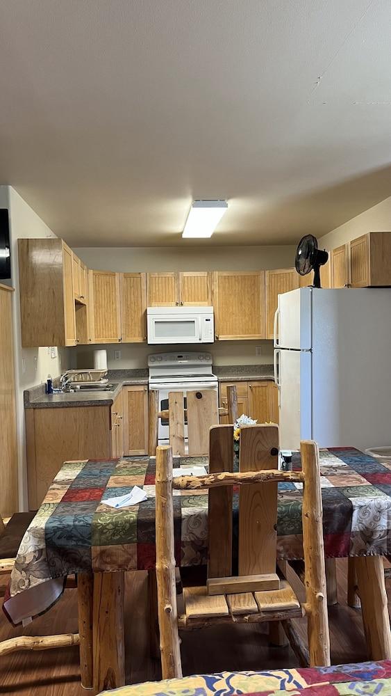 Denali Rainbow Village RV Park and Motel photo 74