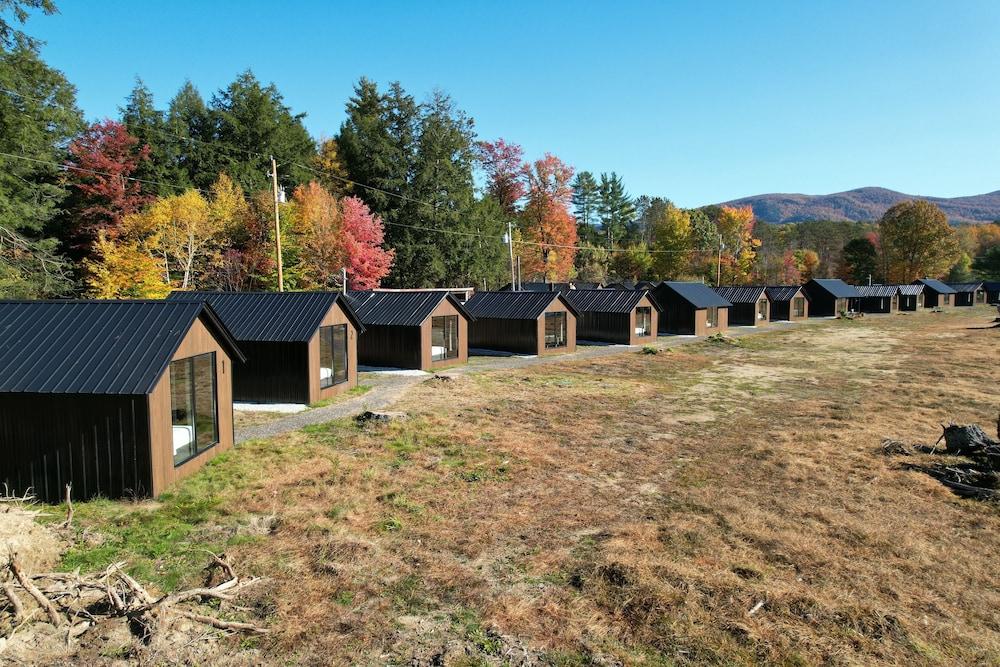 Emrose Luxury Cabins photo 1