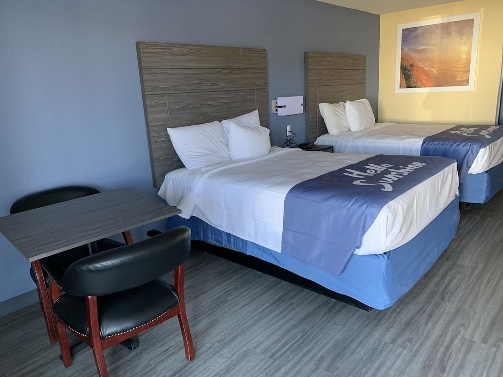 Days Inn by Wyndham Okmulgee photo 7