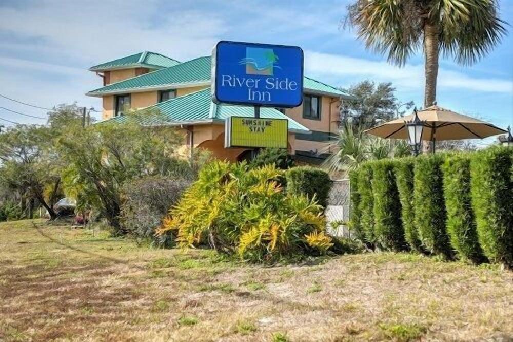 River Side Inn photo 21