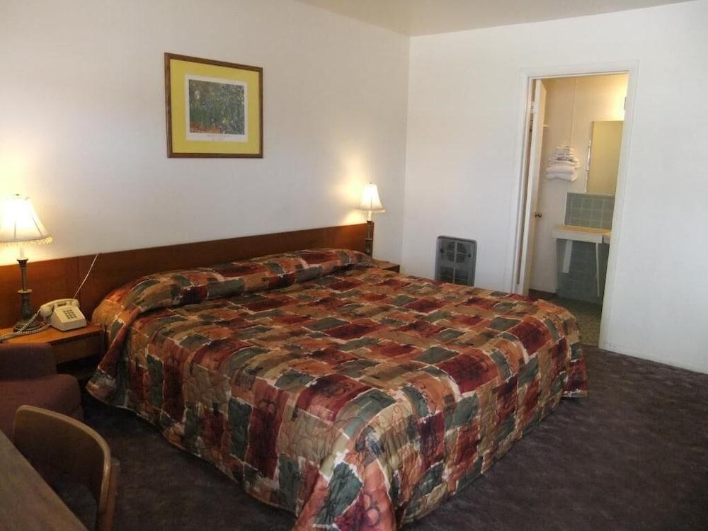 The Hills Motel photo 12