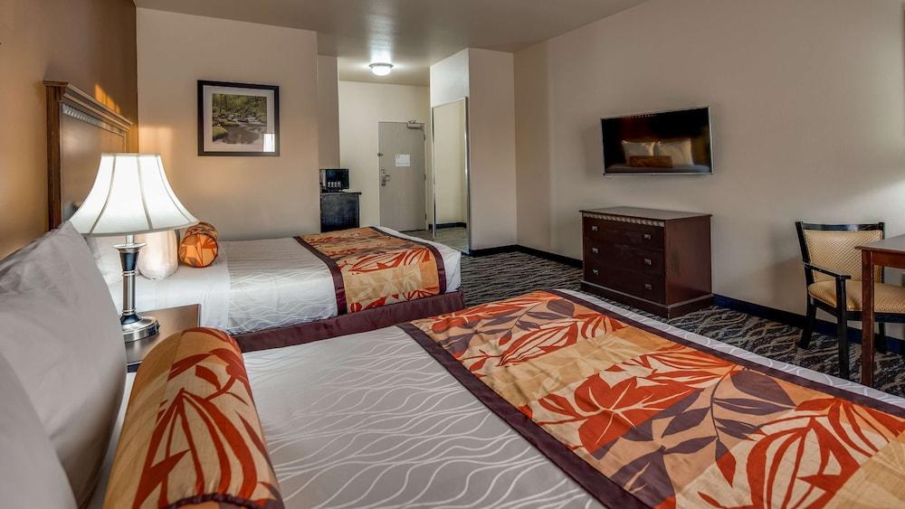 Best Western Plus Battle Ground Inn & Suites photo 16