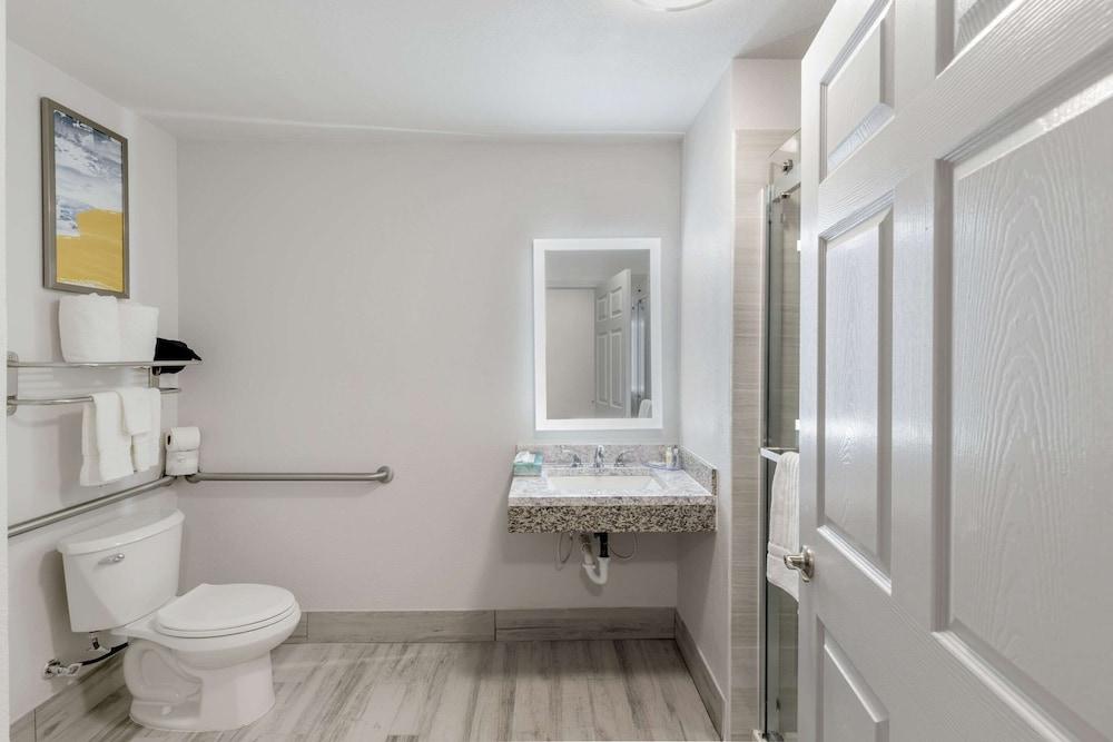 Comfort Inn & Suites Andrews photo 16