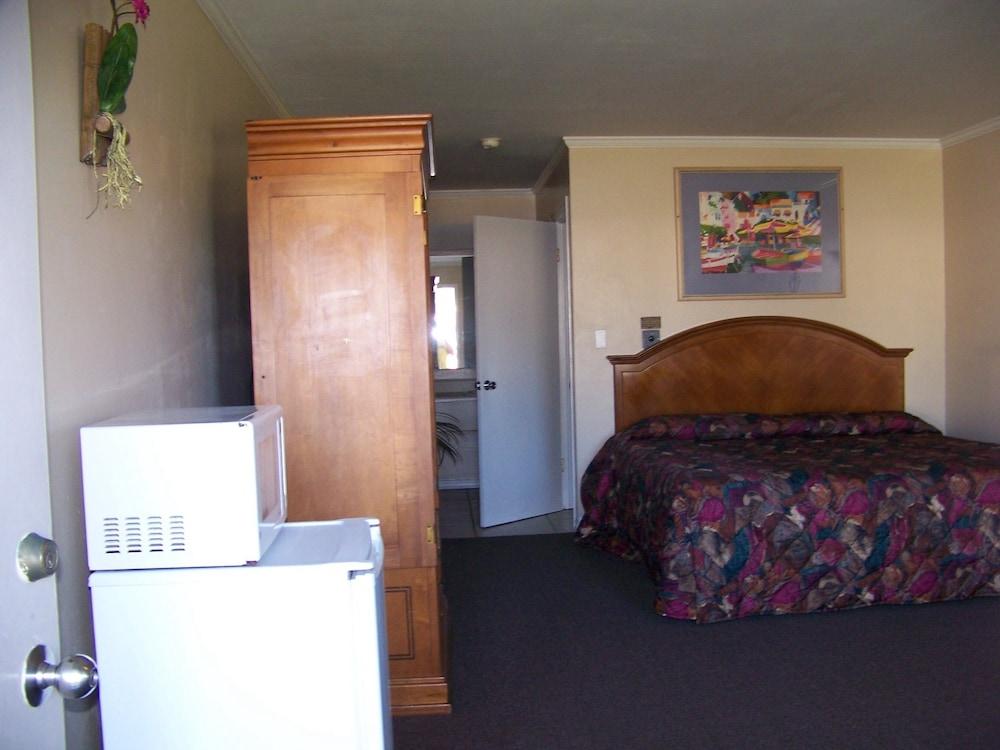 Emerald Sands Inn photo 4