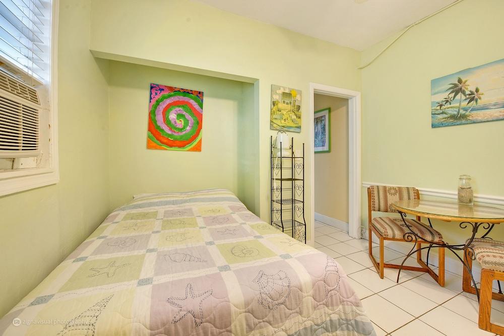 The Coral House Motel photo 39