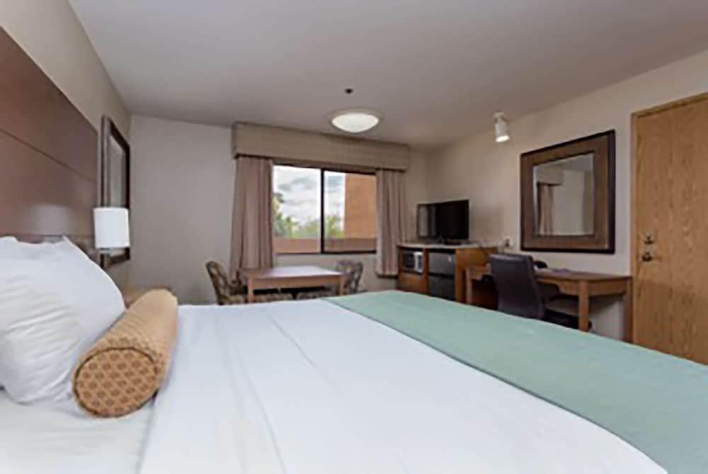 Shilo Inn Hotel & Suites - Yuma photo 4