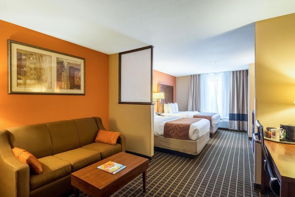 Comfort Suites Panama City Beach photo 55