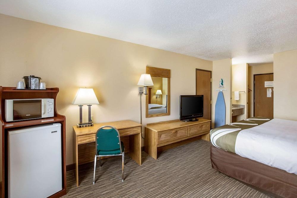 Quality Inn - Storm Lake photo 31